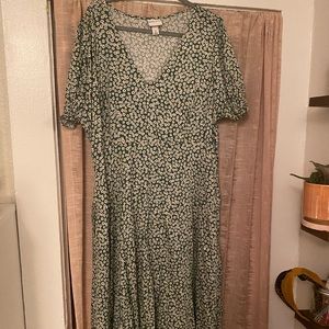 Ava and Vic Green floral Midi Dress